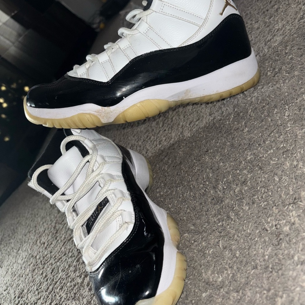 Black and White Jordan 11